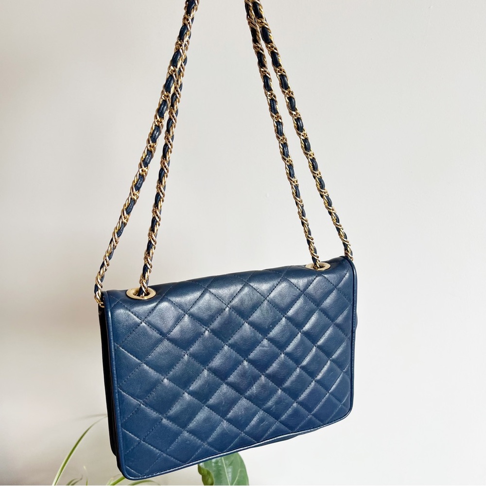 Vintage DI BENITO Quilted Leather Flap
Front Convertible Shoulder Bag Blue - Picture 2 of 15